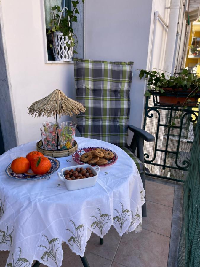 Ferienwohnung A Casa Di Stella Salerno Exterior foto